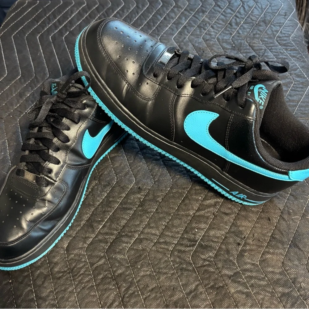 Vintage Nike Air Force 1 Men's Black and Aqua Sneakers